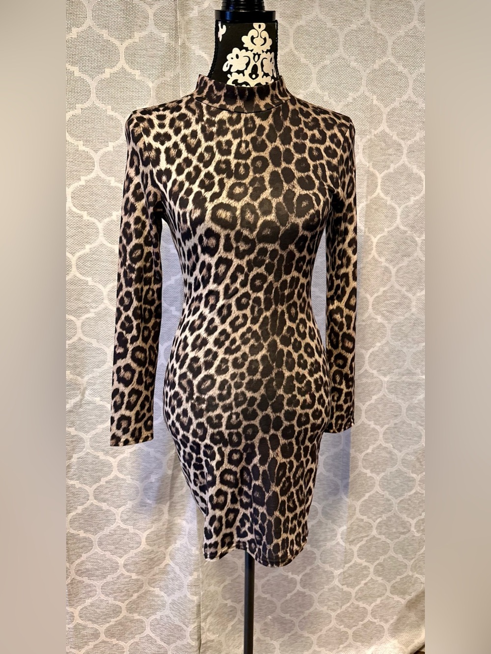 NWT ASOS Leopard Print Long Sleeve Turtleneck Dress - Beige & Black size 4